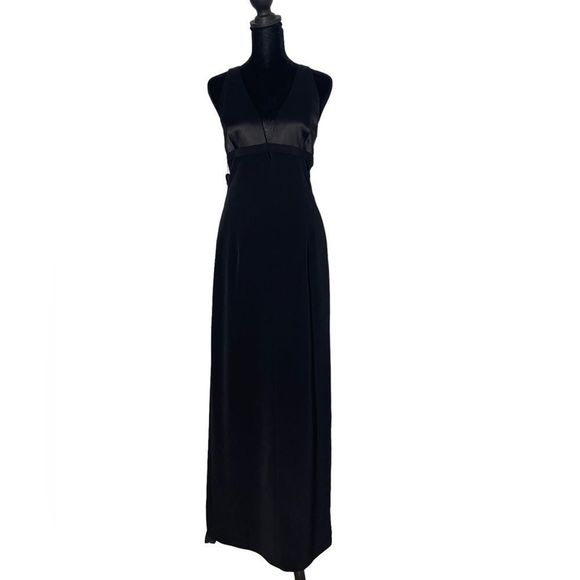 Tahari Dresses & Skirts - Tahari Vintage Black Low V-Neck Gown Size 6